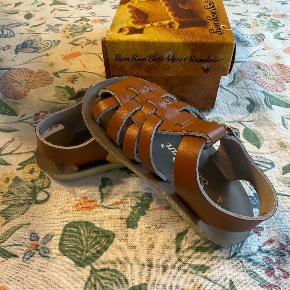 Sandals - Brown